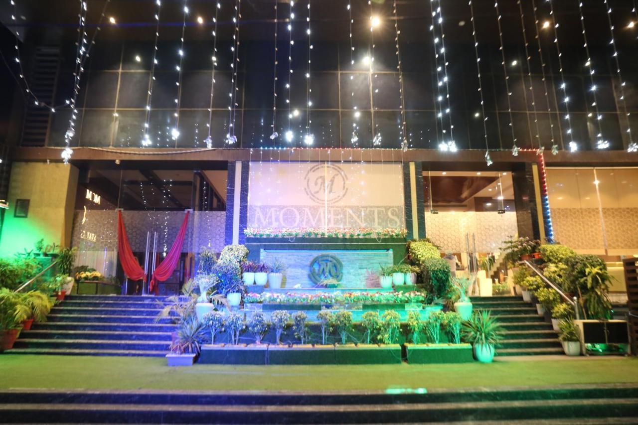 Hotel Moments Lucknow Exterior photo